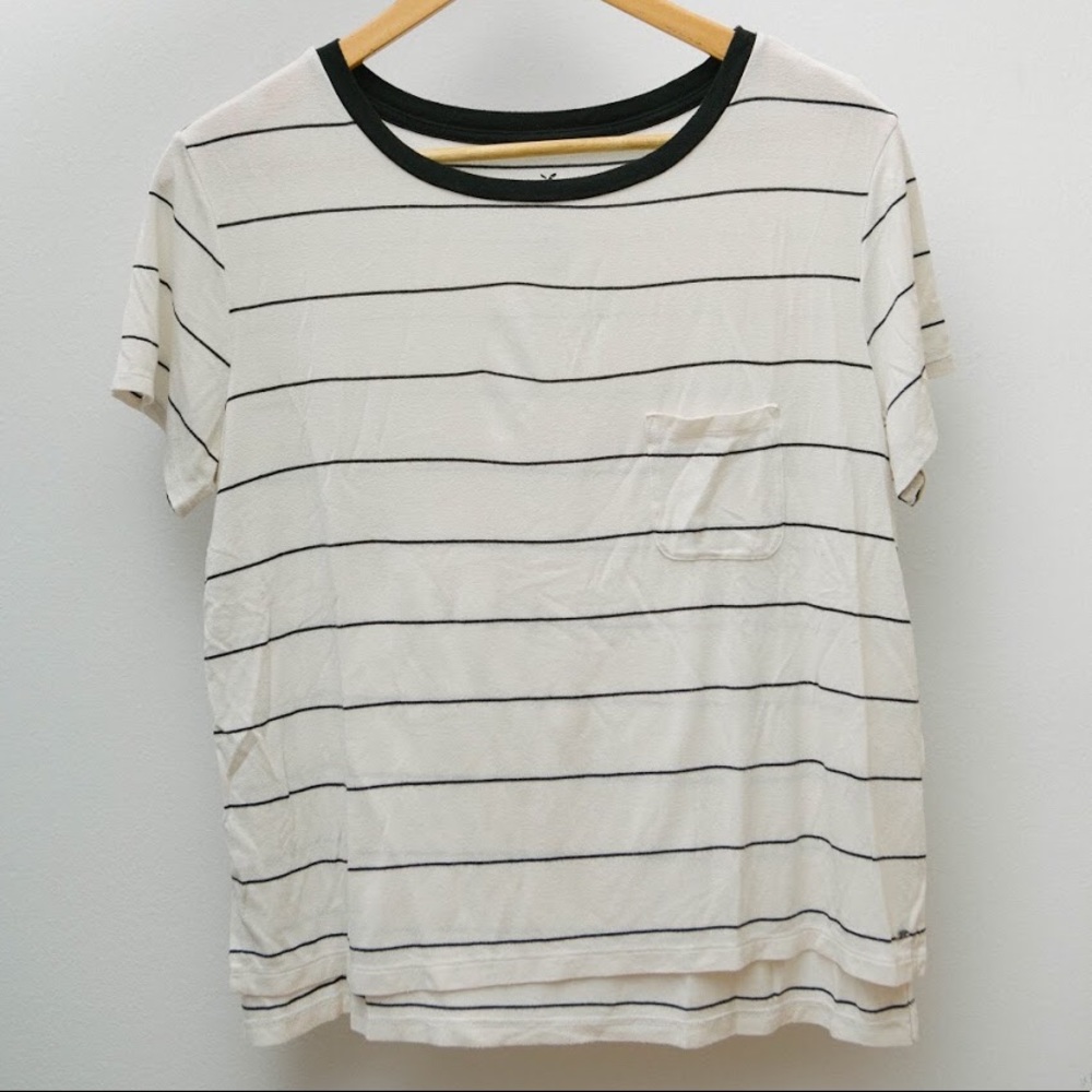 AMERICAN EAGLE White & Black Striped Top